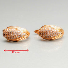 Load image into Gallery viewer, Seashell Diamond Earring (17mm)
