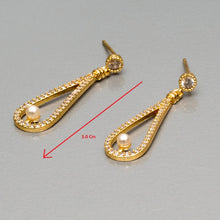 Load image into Gallery viewer, Triangular Hoop Earring - vistoso.pk
